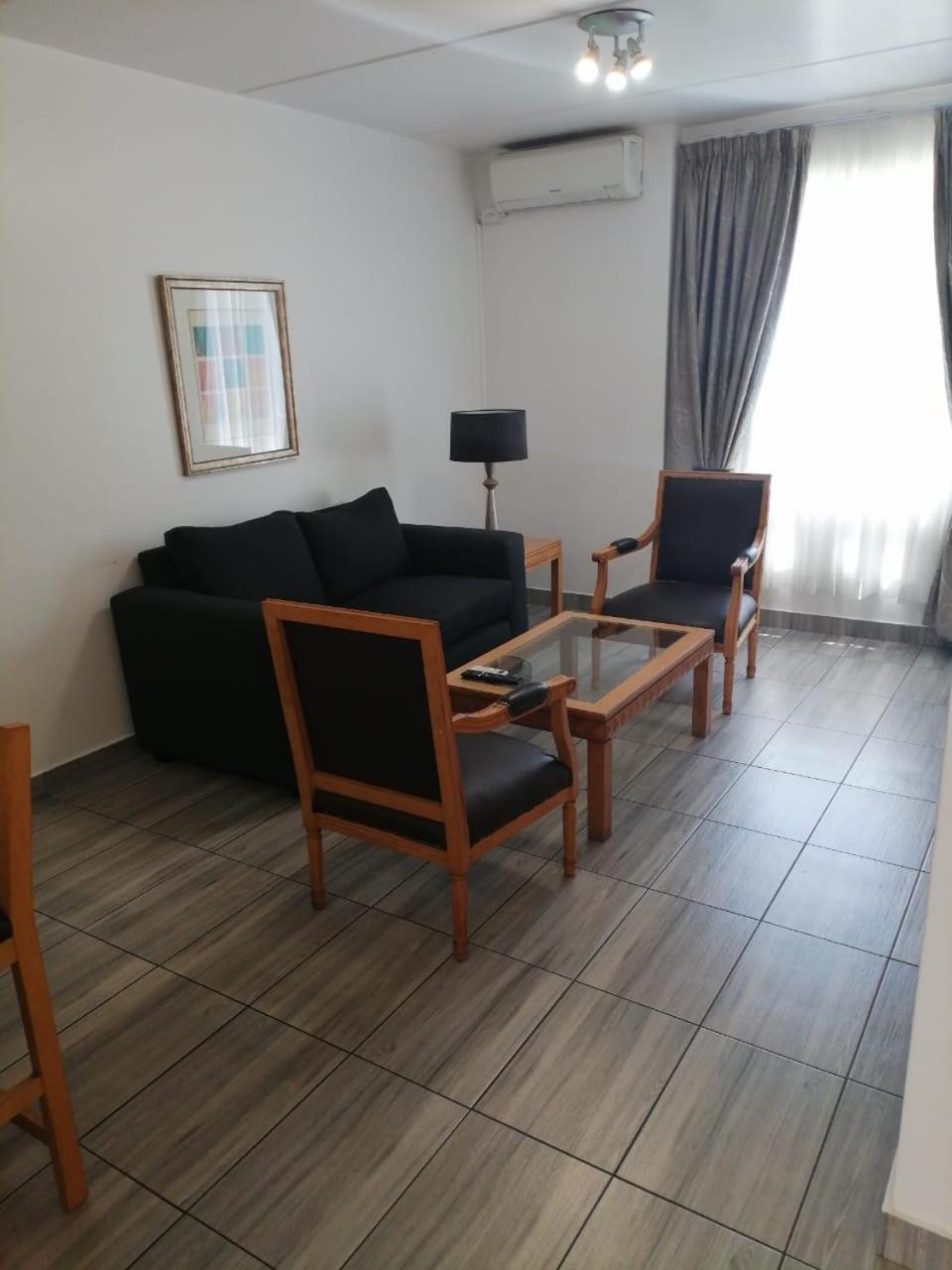 Airport Inn And Suites Edenvale Ngoại thất bức ảnh