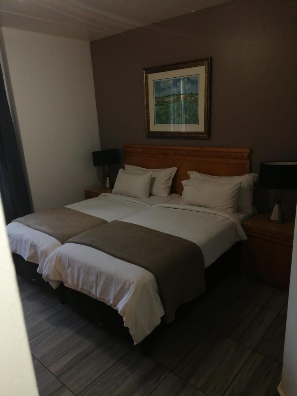 Airport Inn And Suites Edenvale Ngoại thất bức ảnh