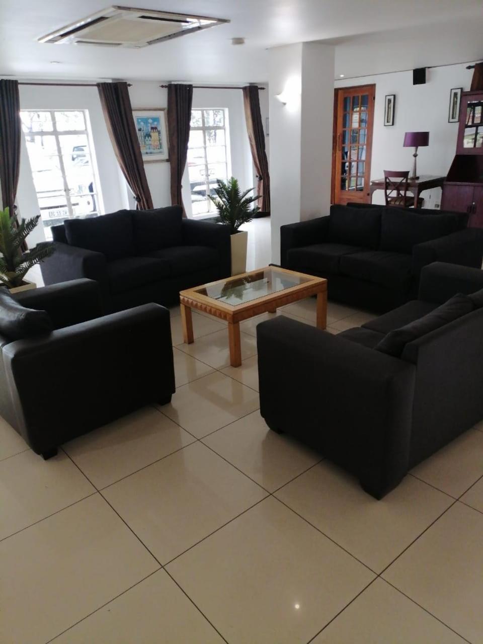Airport Inn And Suites Edenvale Ngoại thất bức ảnh
