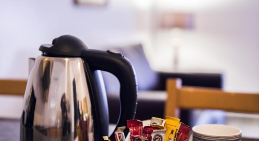 Airport Inn And Suites Edenvale Ngoại thất bức ảnh